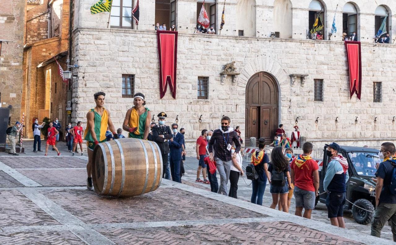 Il Loggione,Montepulciano Esperienza Toscana, 150 Mt Da Piazza Grande Buitenkant foto